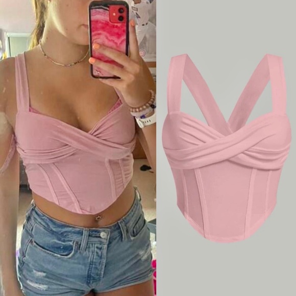 Zara Tops - Pink stretchy sweetheart neck top